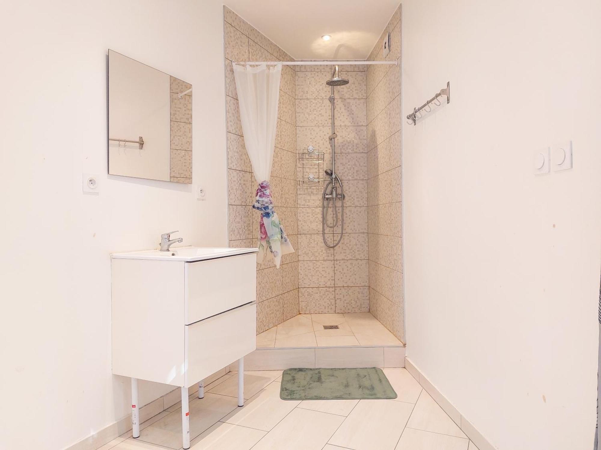 Charmant Appartement Pres Du Marche, Gare Et Port A 5Mn Toulon Eksteriør billede
