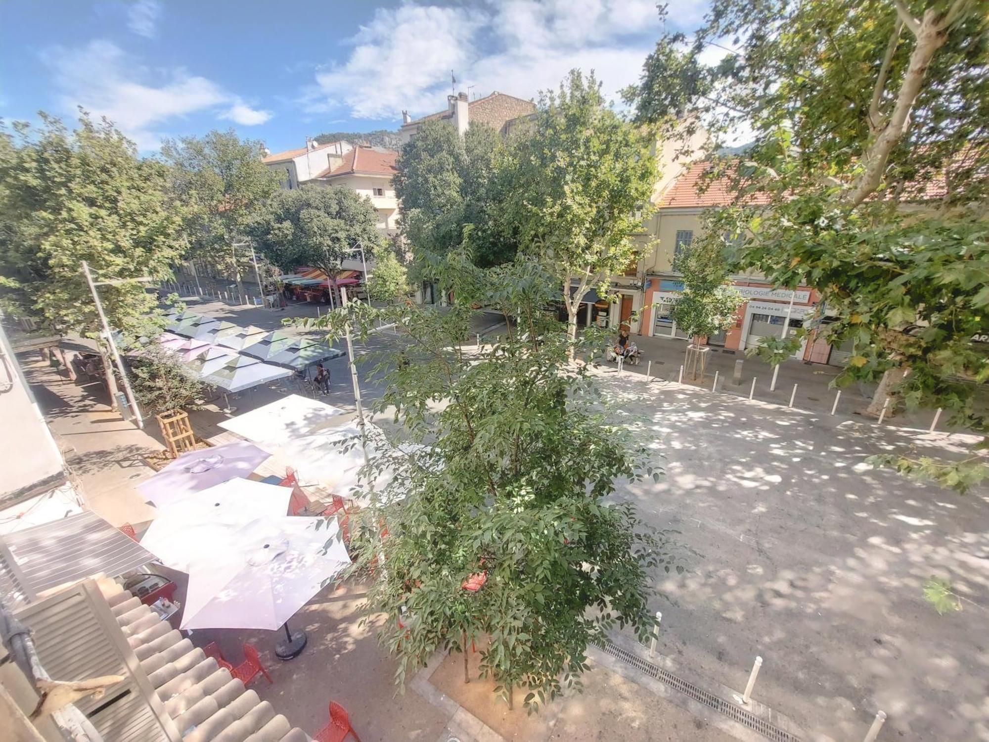 Charmant Appartement Pres Du Marche, Gare Et Port A 5Mn Toulon Eksteriør billede
